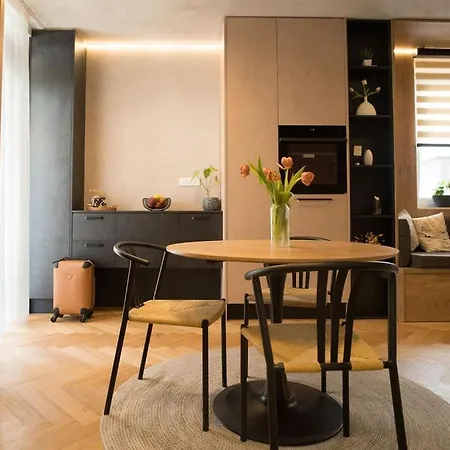 Appartement Wims - Romantic With Private Jacuzzi, Garden & Parking Zadar