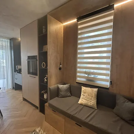 Wims - Romantic With Private Jacuzzi, Garden & Parking Appartement *
