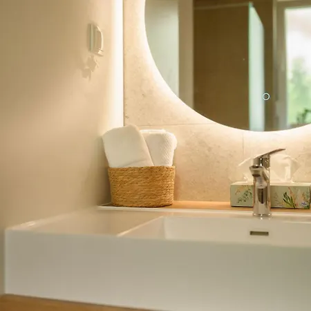 Wims - Romantic With Private Jacuzzi, Garden & Parking Appartement Zadar